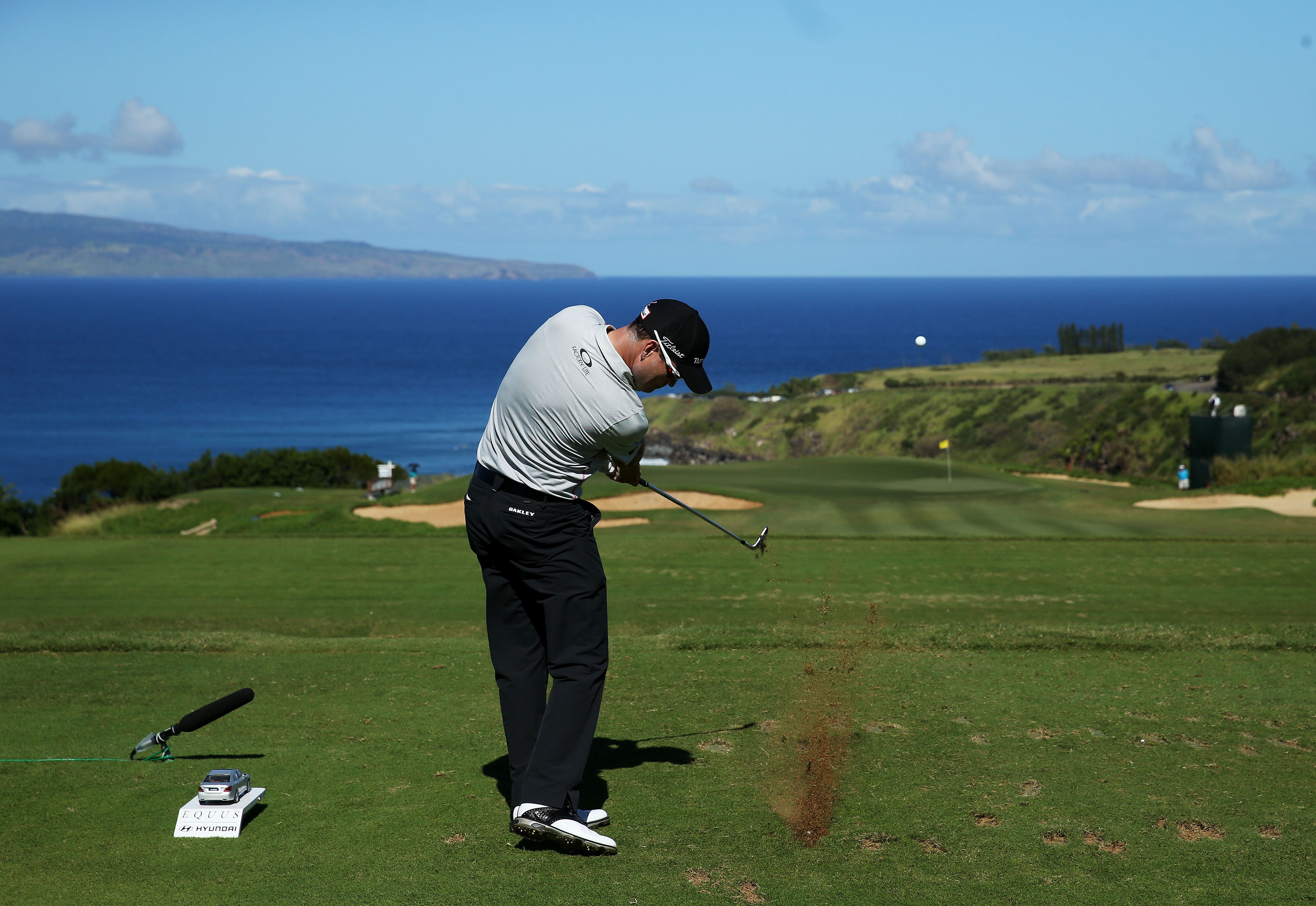 Zach Johnson Part of 4-Way Tie For Lead At Kapalua