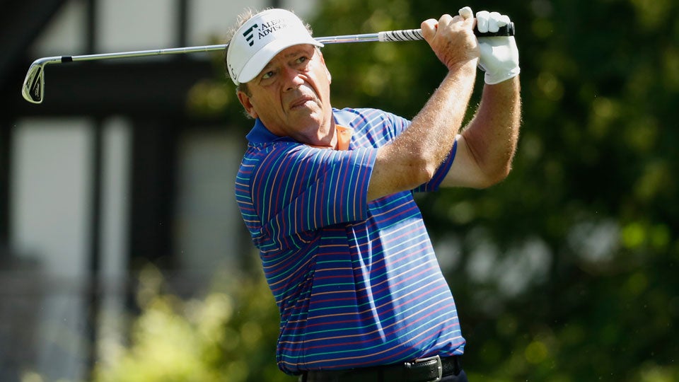 U S Senior Open 2016 Joey Sindelar Takes Lead With New