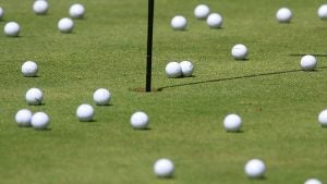 This Driving Range Golf Ball Robot Is Incredibly Efficient