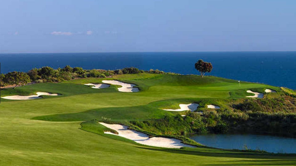 <p></img>Pelican Hill is a treat, no matter which course you play.
