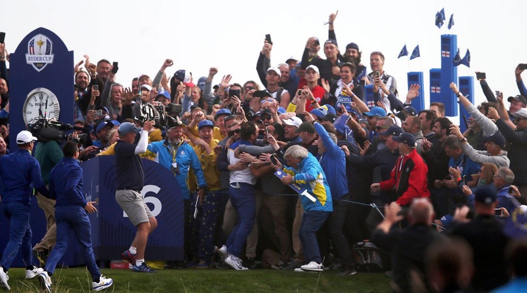 When Molinari sealed the deal on 15, the galleries expressed their appreciation.