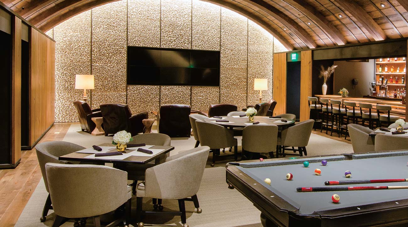 Inside the 'Oyster Bar' at Kiawah Island Club's River Course