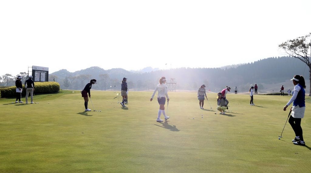 You're not likely to be the only one on the putting green.