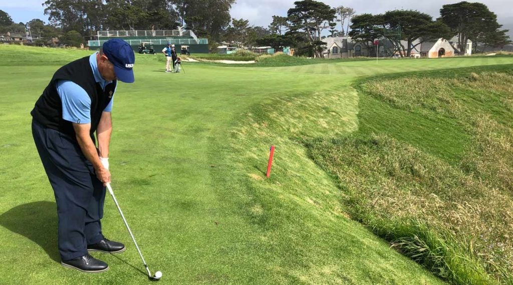 What happens when Mike Davis can't find his ball in a hazard?