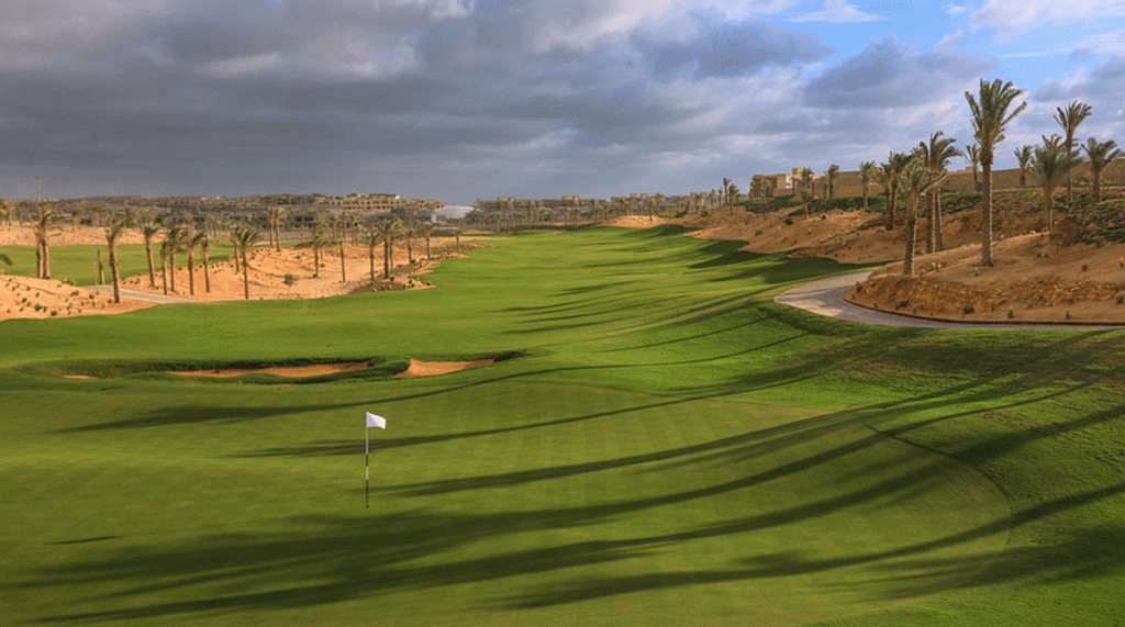 New Egyptian golf course offers views of pyramids PHOTOS