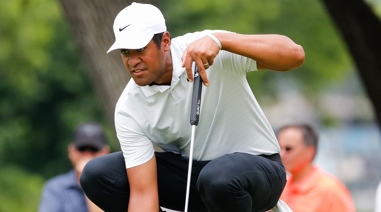 Tony Finau with his putter at Colonial this week.