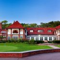 Detroit Golf Club's clubhouse