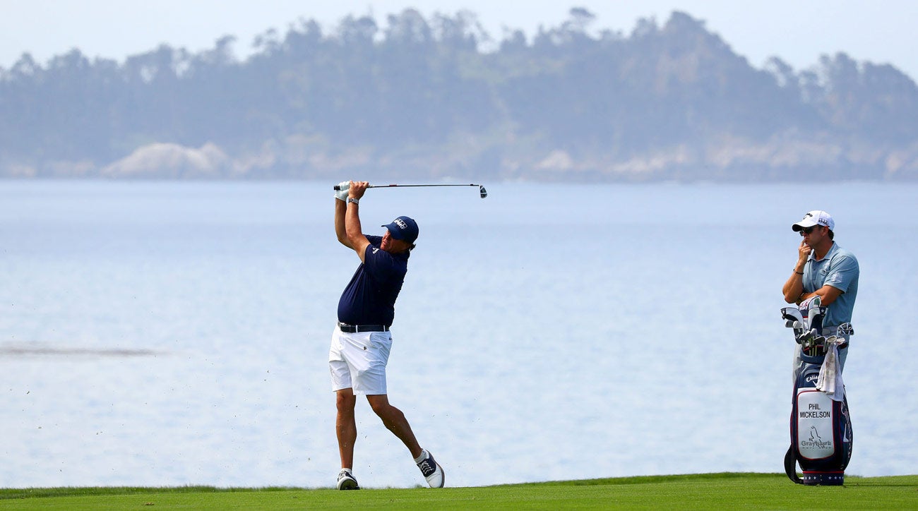Phil Mickelson practices at U.S. Open
