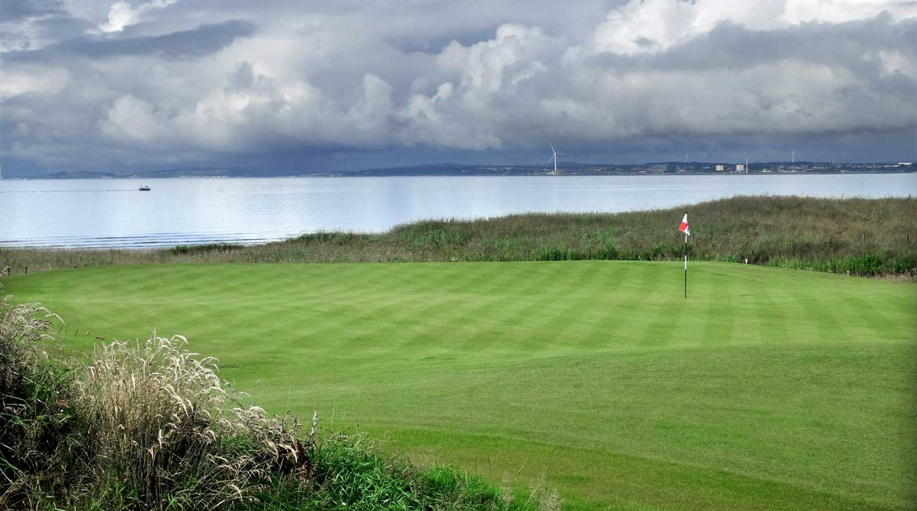 The 10th hole at Dumbarnie Links.