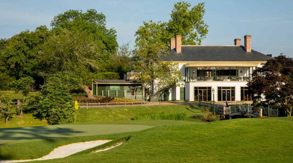 The Gold Course's clubhouse.
