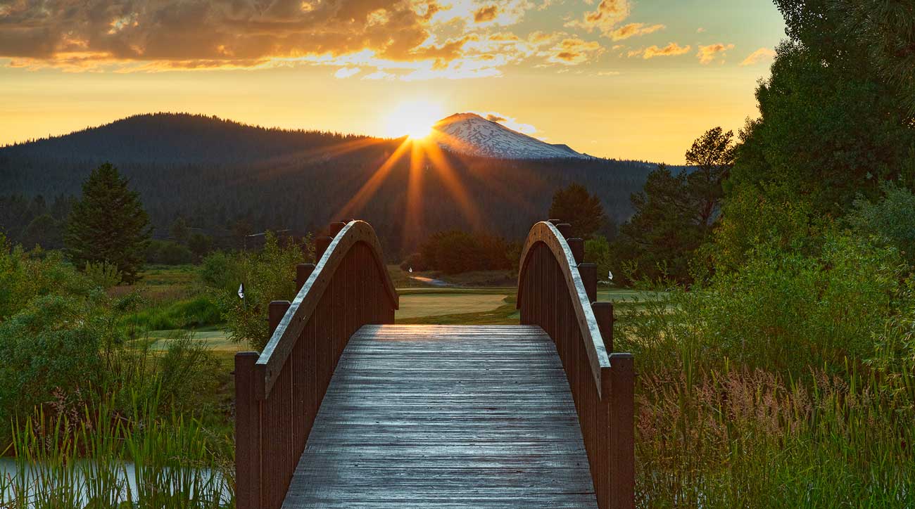 In the winter, it’s a ski haven. Come summer, golf takes center stage. Sunriver has become a premier central Oregon resort playground.