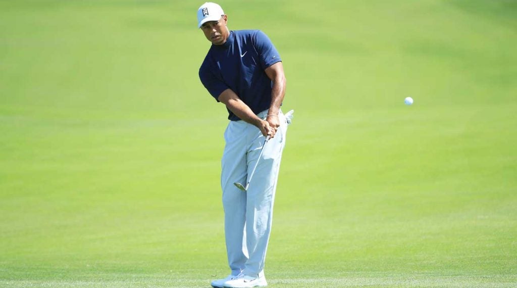 Want to learn how to pitch the ball? Take a note (or five) from Tiger Woods.