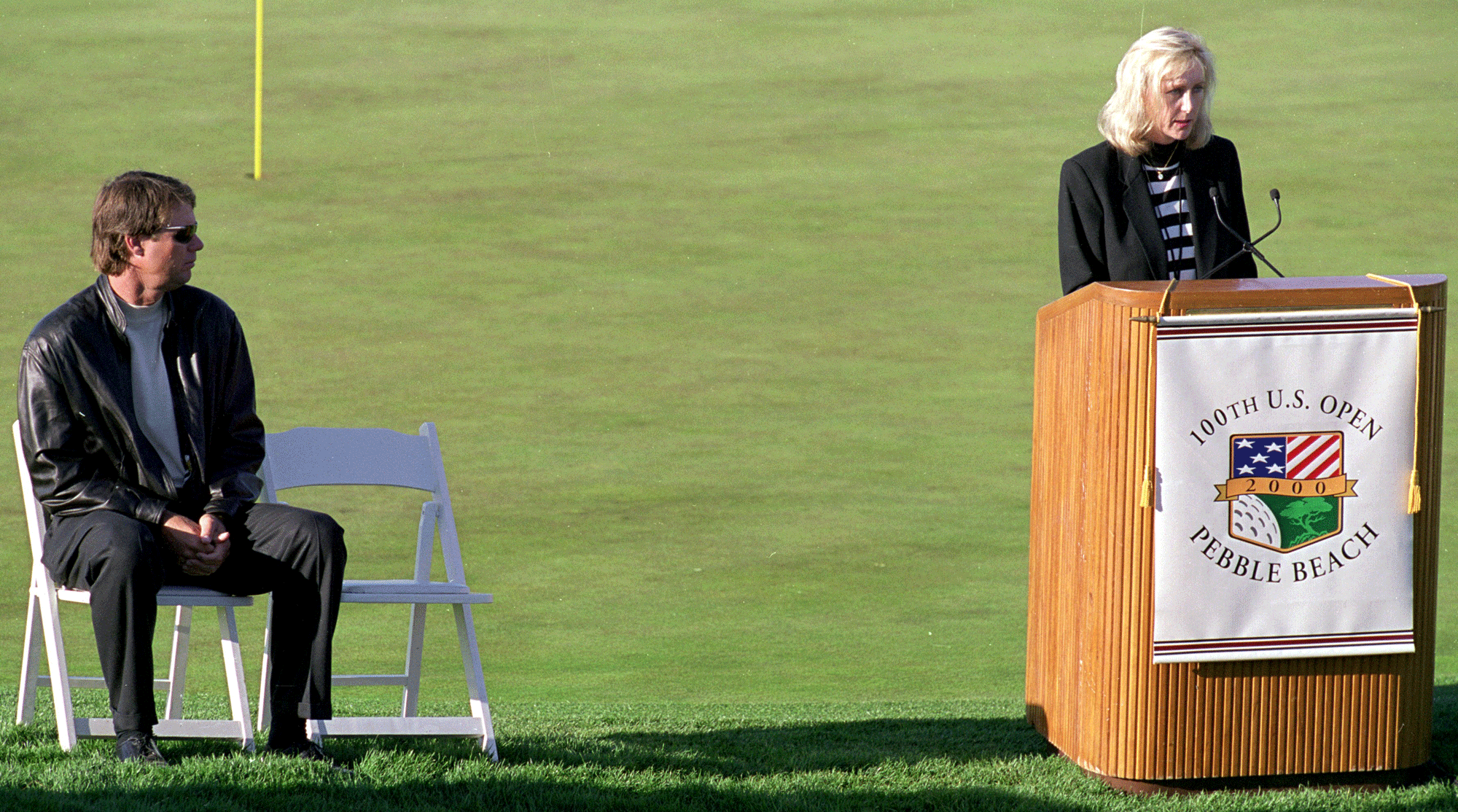 Azinger and Payne's wife, Tracey, helped commemorate Payne at the 2000 U.S. Open at Pebble Beach. 