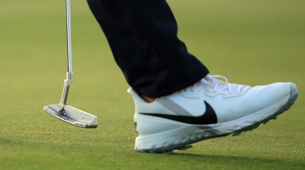 Brooks Koepka has a fresh Scotty Cameron T22 putter in the bag.