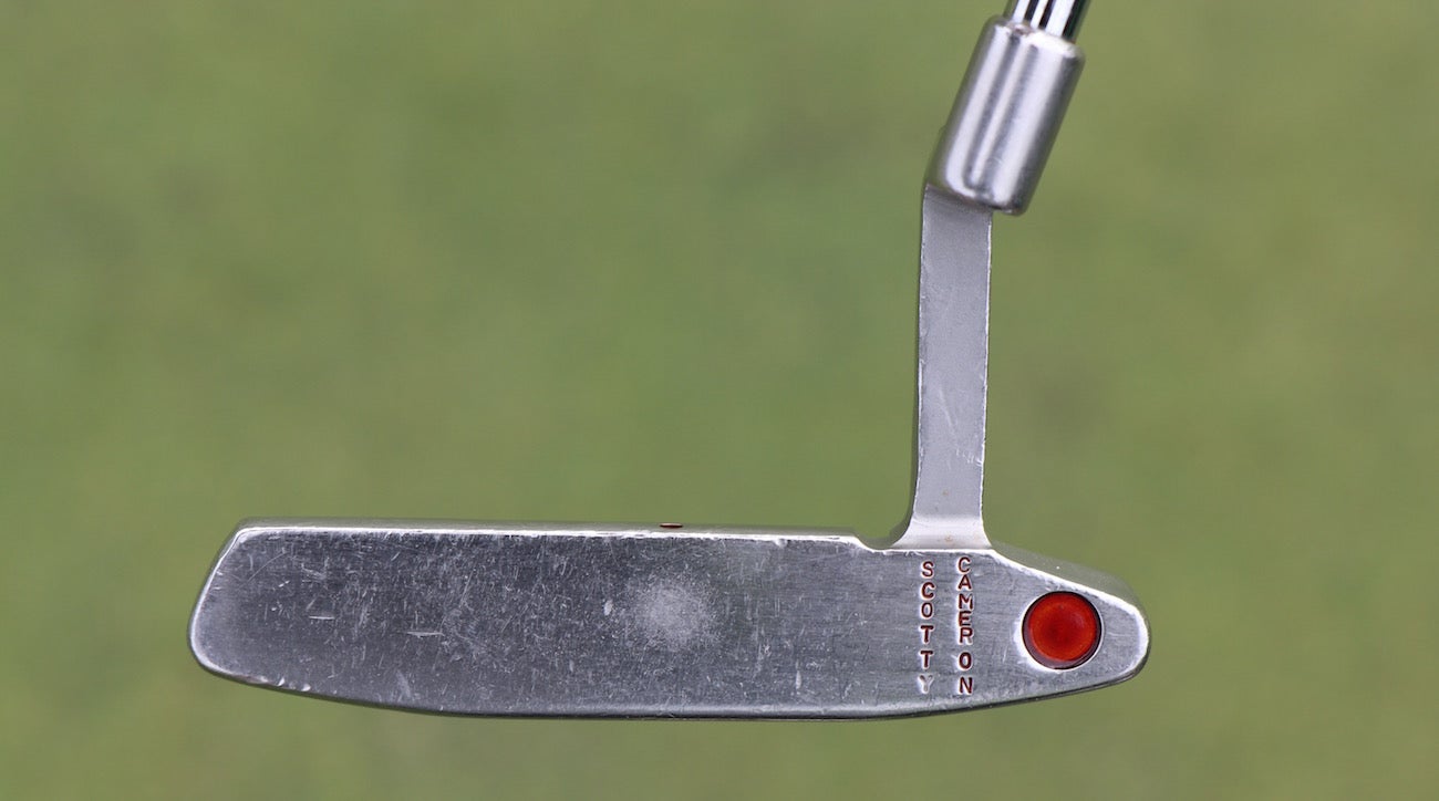 7 things I noticed while inspecting Tiger Woods’ golf clubs this week