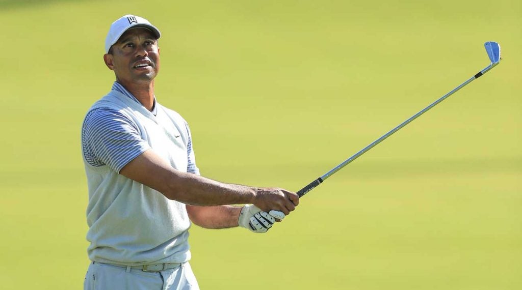 Tiger Woods battled to a 2-over 73 on Friday at Riviera.
