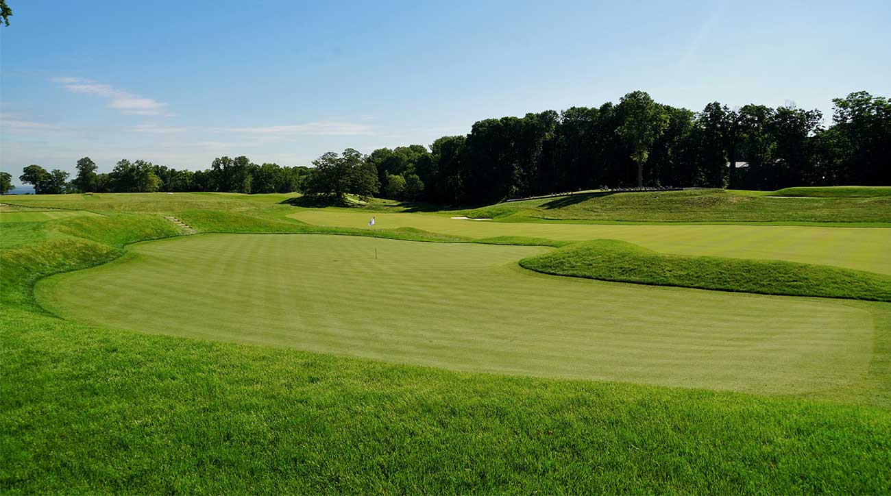 A look at the 6th hole's green, which you'll notice uses both Reverse Redan and Punchbowl templates.