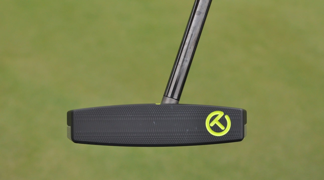 Should you consider using a center-shafted putter? - Fully Equipped