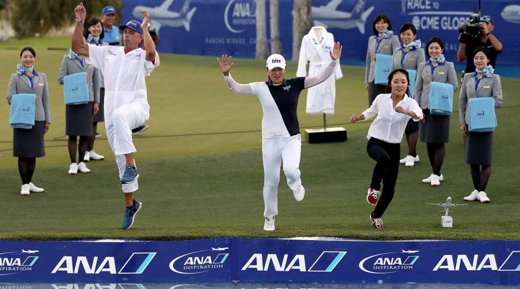 LPGA golfer Jin Young Ko jumps into pool at ANA Inspiration