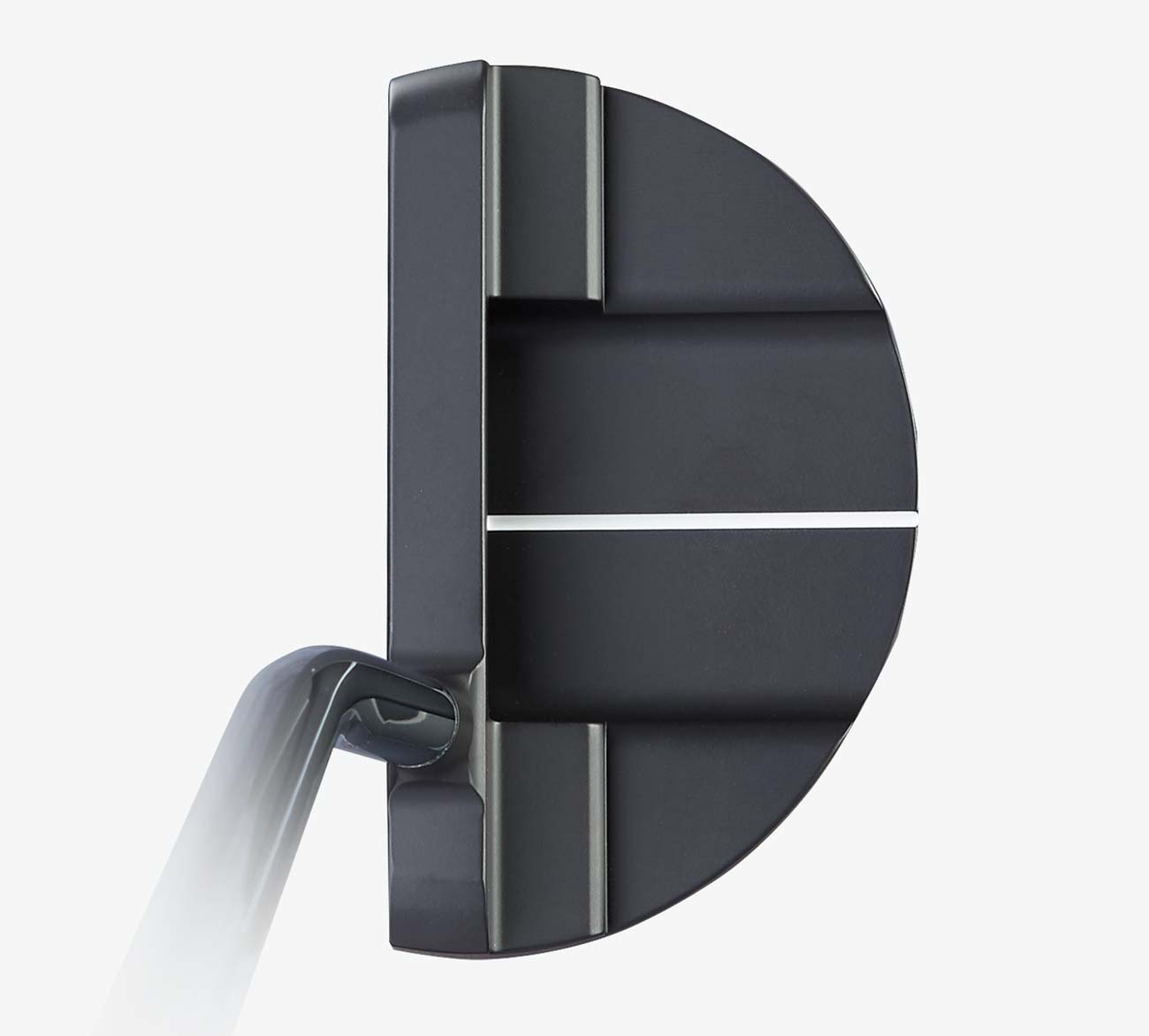 The Bettinardi BB45 mallet putter at address.