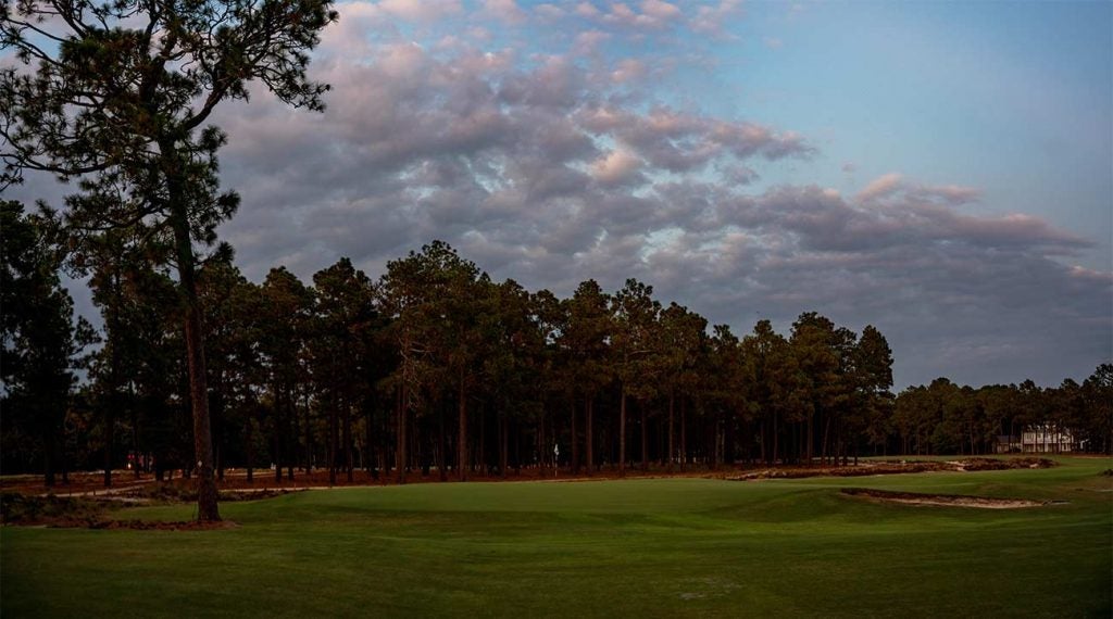 The 5th hole at Pinehurst No. 2.