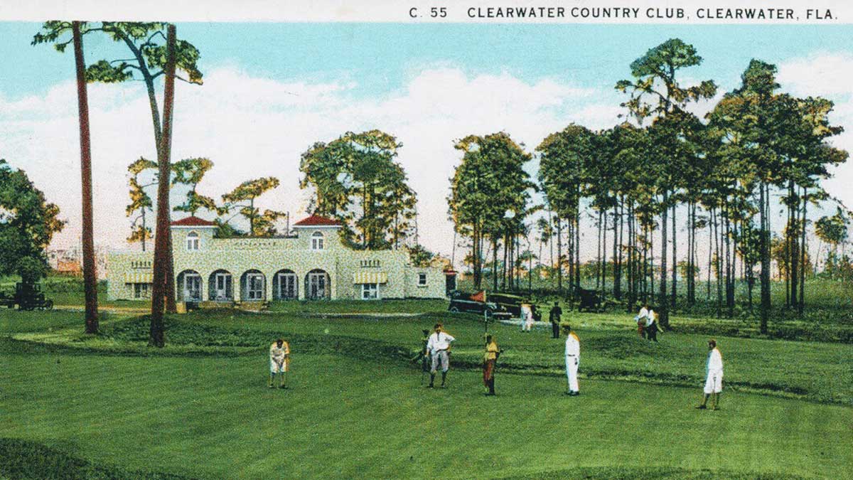 A postcard of Clearwater Country Club.