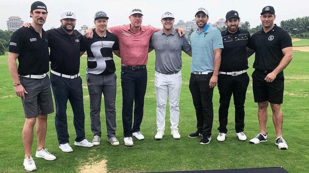 Wes Patterson, in gray shirt, with some of his fellow competitors at the opening event in the Global Infinity Series last year. The tournament promised a record $400,000 purse.