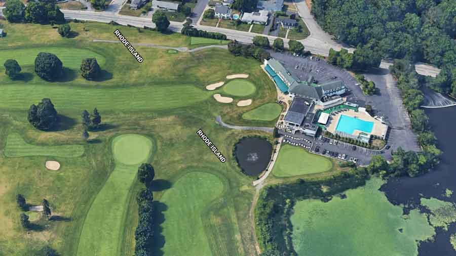 The Pawtucket Country Club, which is divided by the Rhode Island-Massachusetts border.