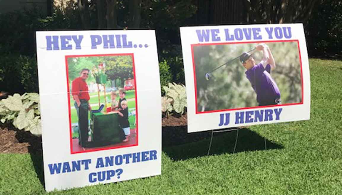 Player signs