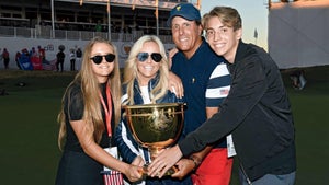 Phil Mickelson with his wife Amy, son Evan and daughter Sophia at the 2017 Presidents Cup.
