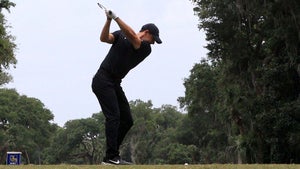 rory mcilroy swings