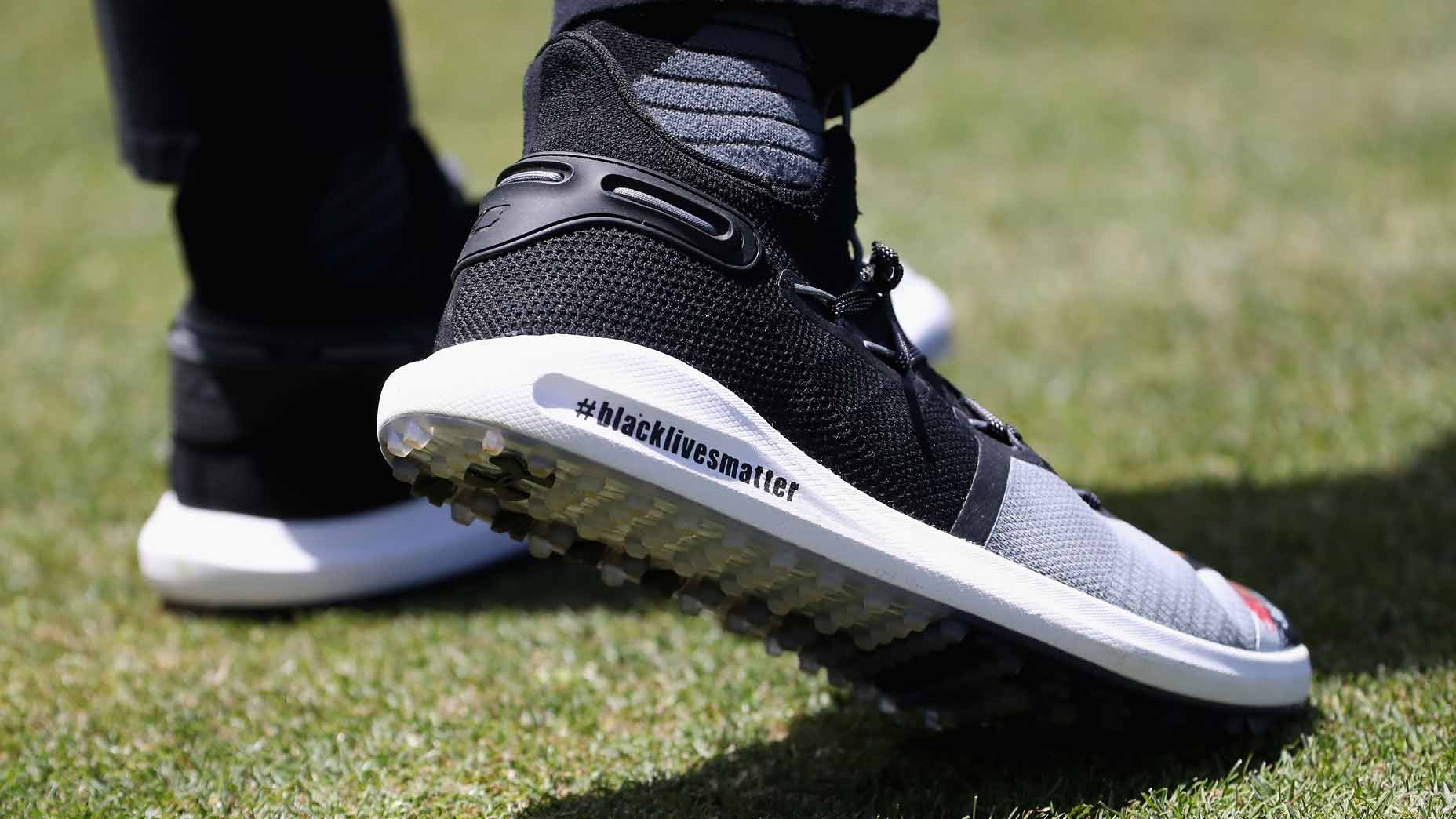 Steph Curry dons custom golf shoes to 