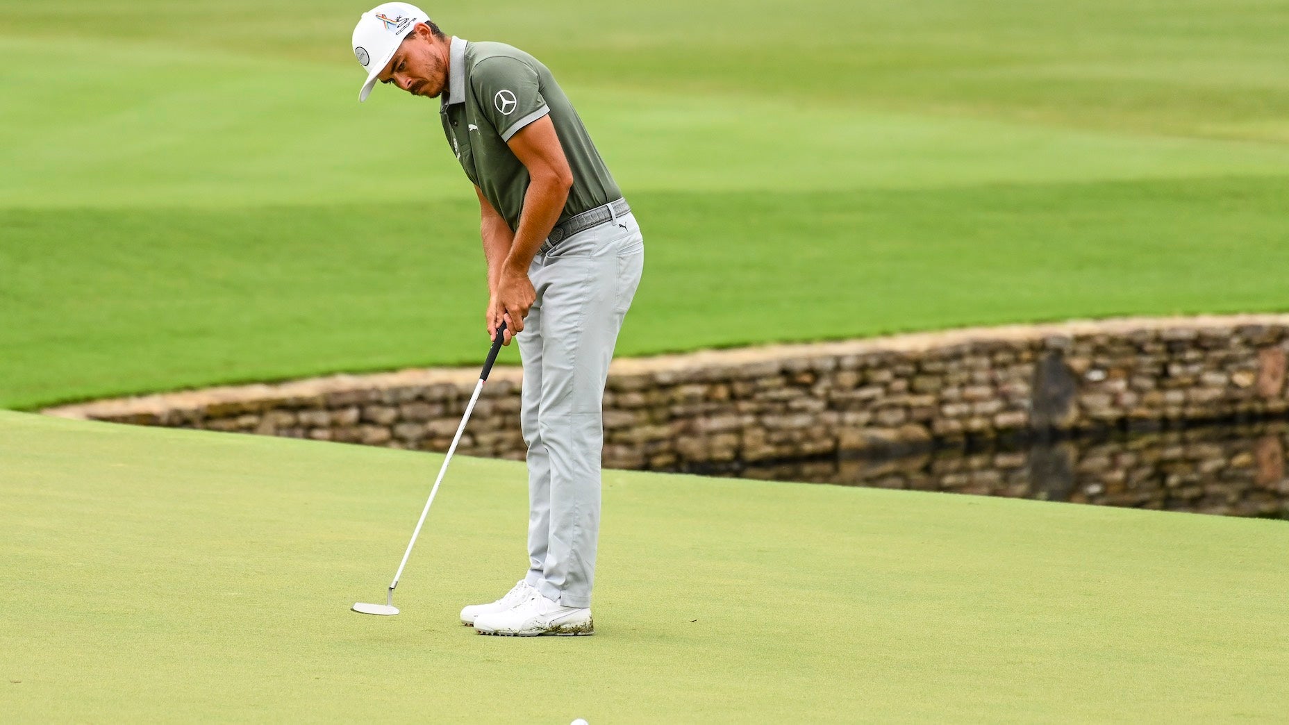 How a steel shaft led Rickie Fowler to make a putter adjustment