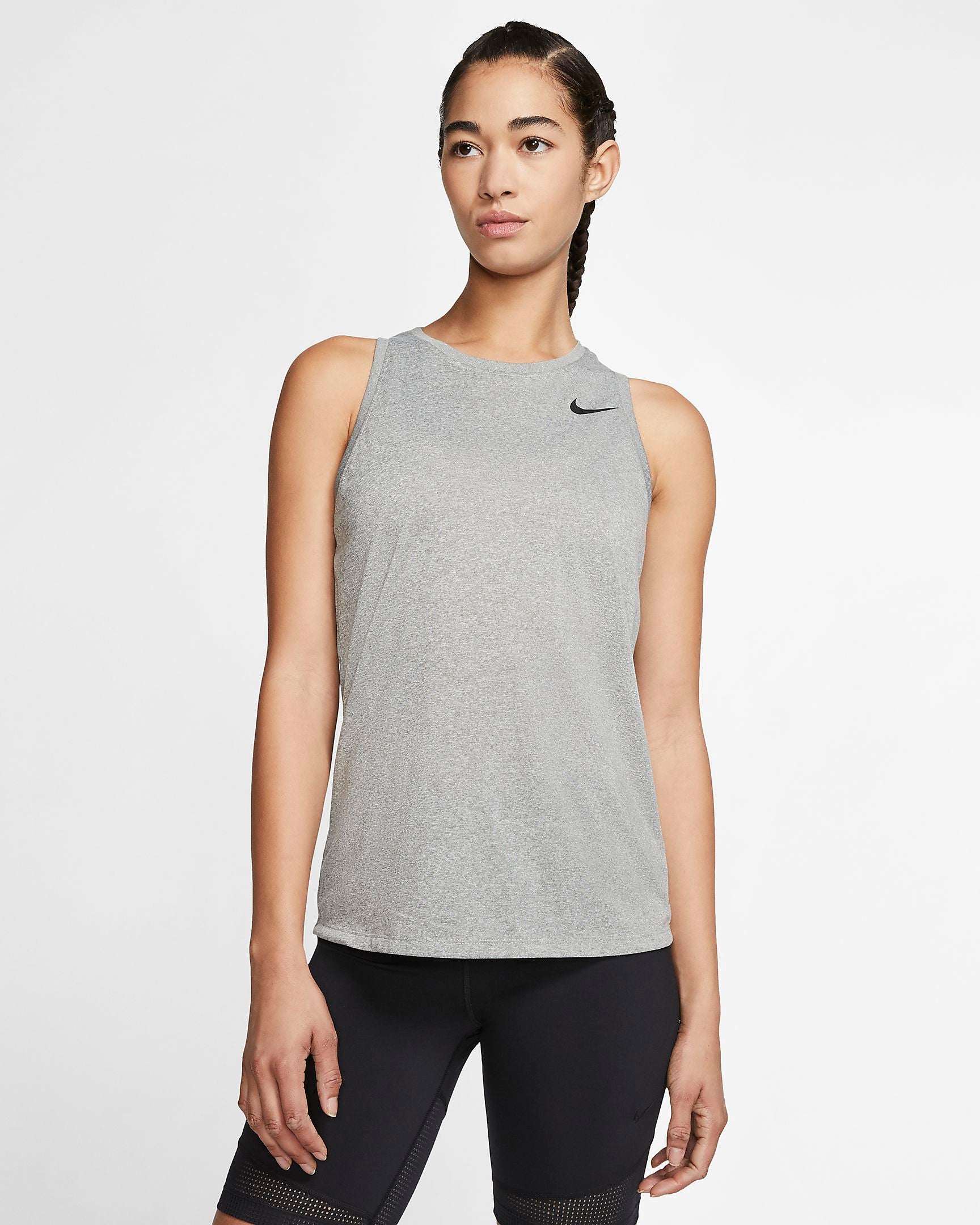 5 pieces of athleisure that easily transition from gym to course