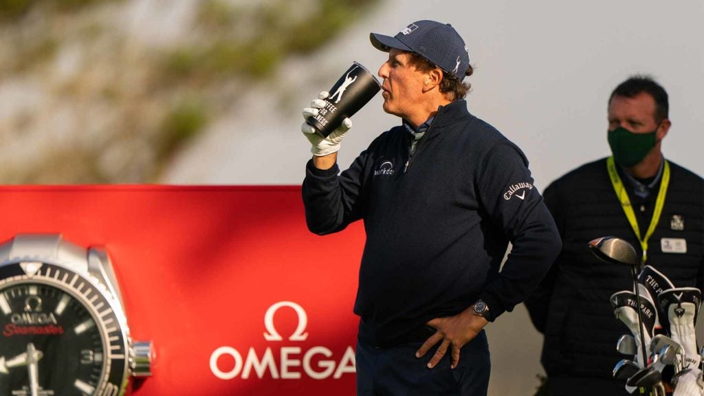 phil mickelson sips coffee