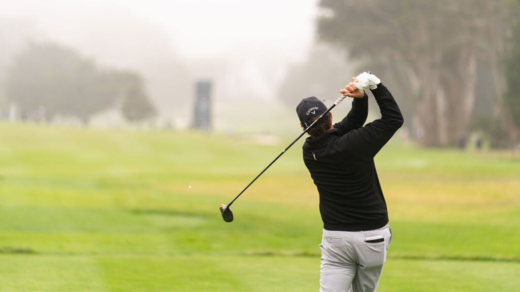 10 lefty-golfer struggles that right-handers have no idea about
