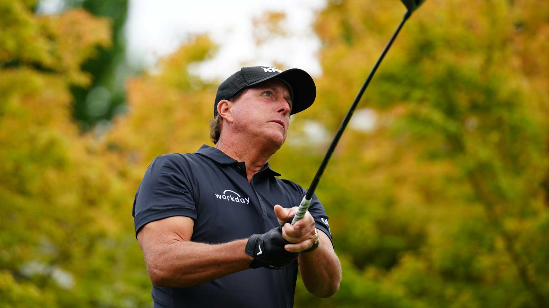 10 lefty-golfer struggles that right-handers have no idea about