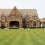 Winged Foot's clubhouse.
