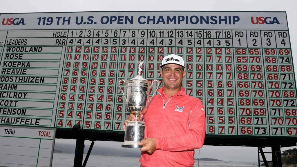 gary woodland with trophy