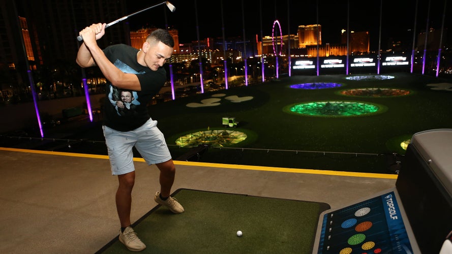 Here's how an NFL star's Topgolf game might have won you a free beer