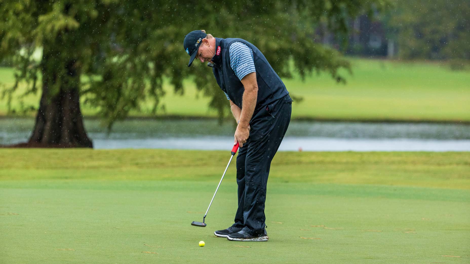  ernie els putts