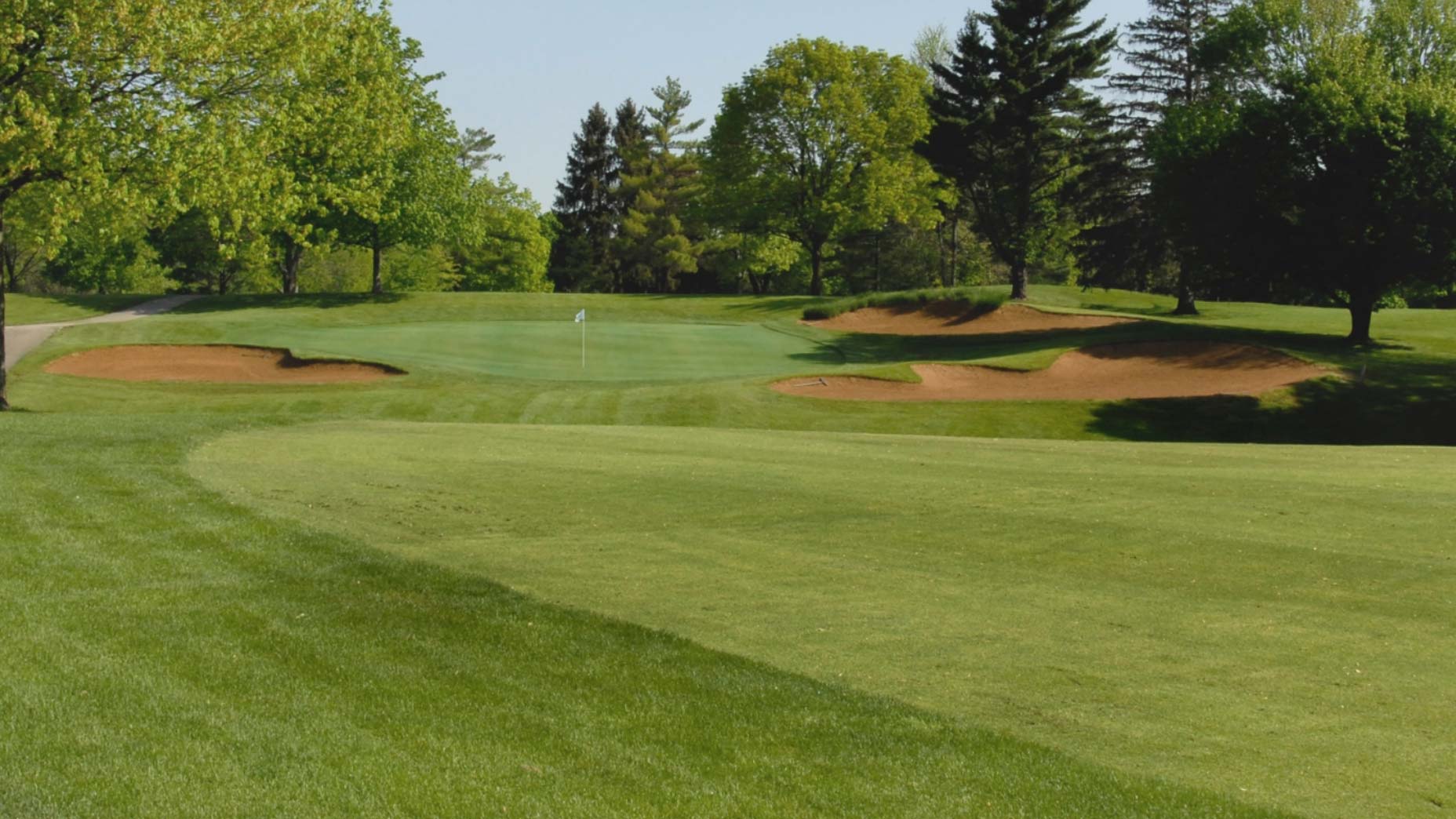 These 2 Women Are Making An Ohio Golf Course Literally One Of A Kind