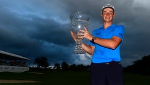 viktor hovland with trophy