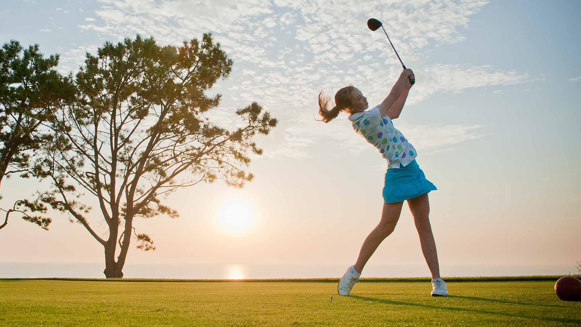 Try this 5-minute golf stretch routine to get loose and play your best