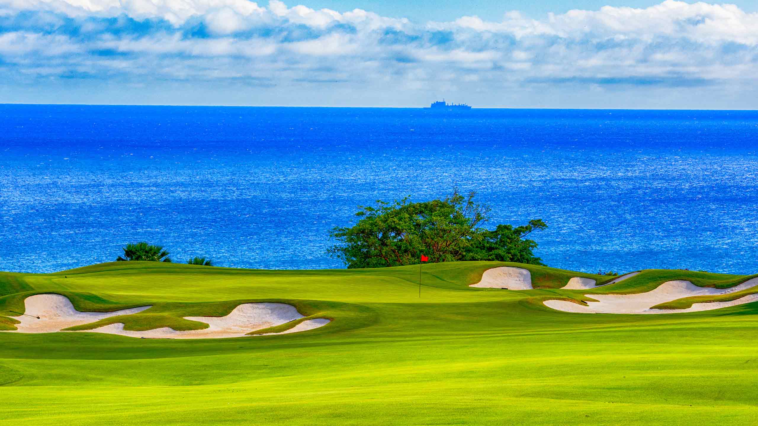 These 10 jawdropping Hawaiian courses are on best kind of island time