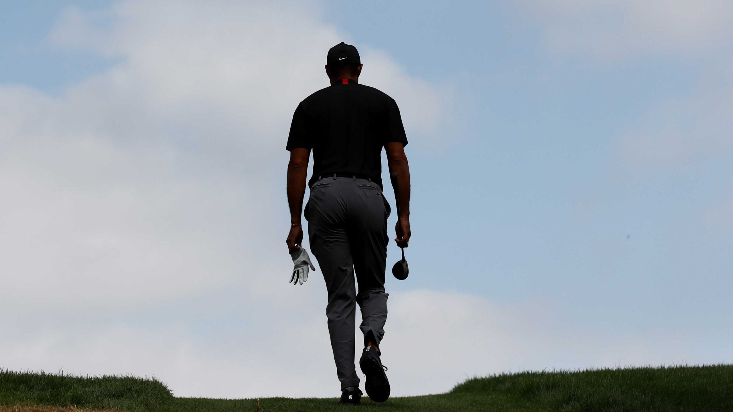 tiger woods walking