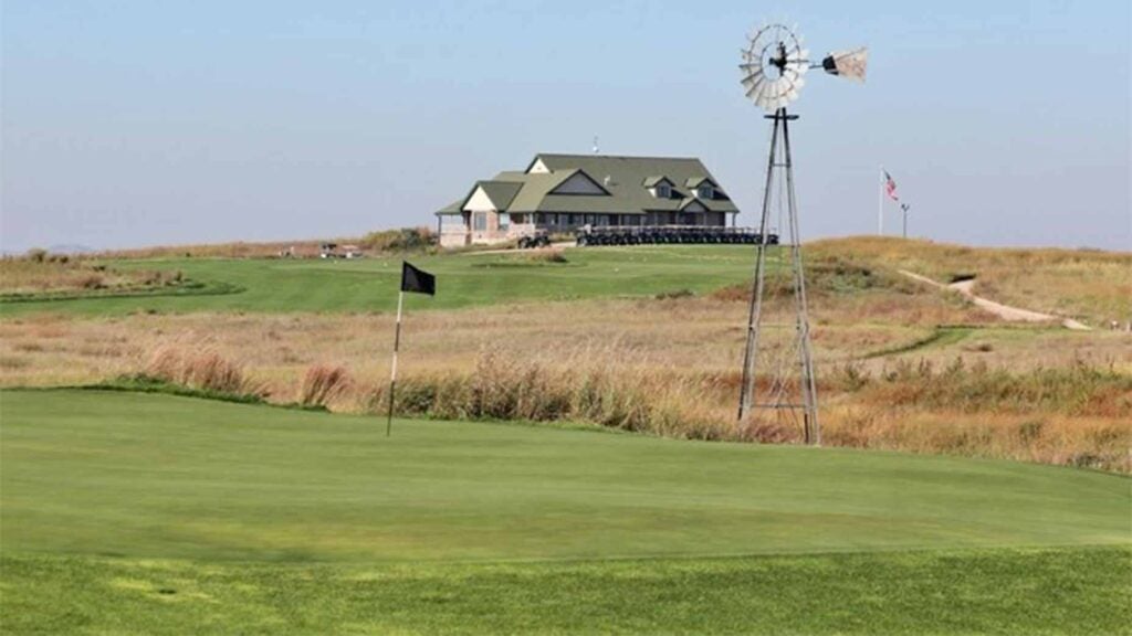 Know a great golf course that costs less than $100 to play? Tell us about it here!