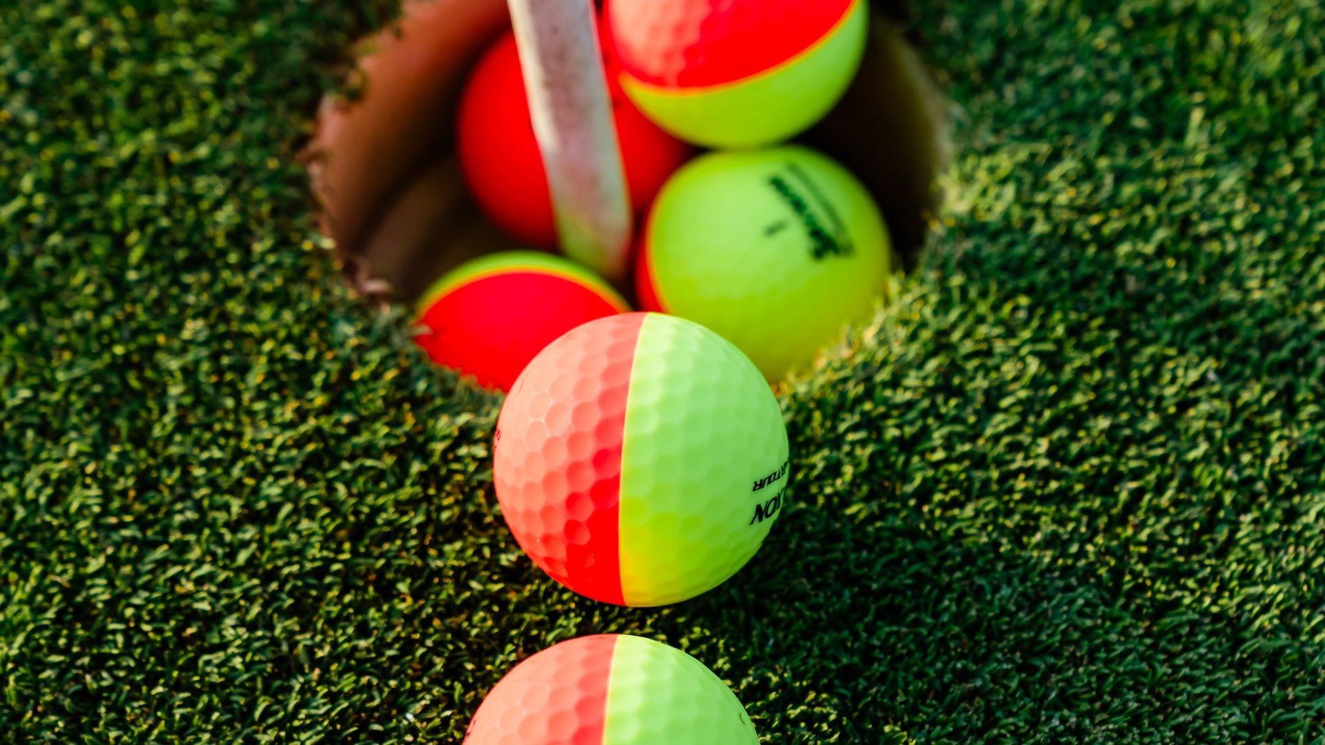 Srixon QStar Tour Divide golf balls ClubTest First Look