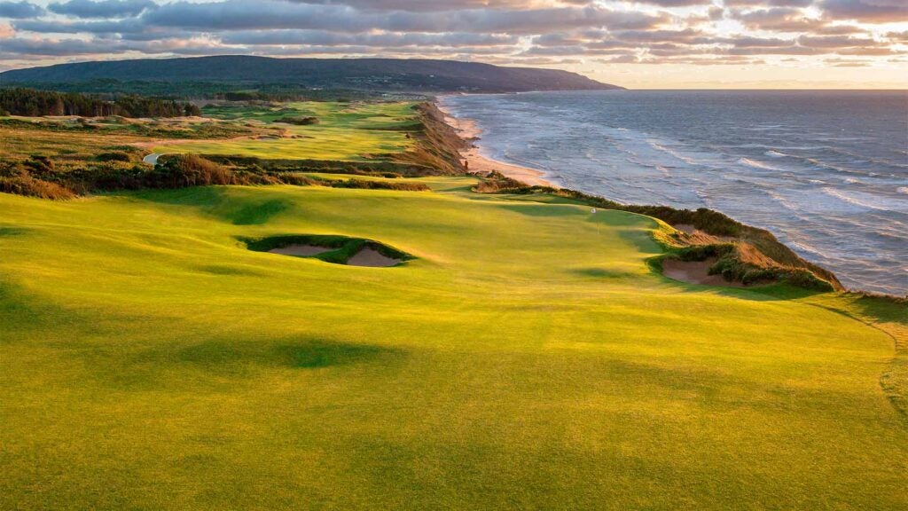 the 17th hole at cabot cliffs