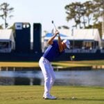 justin thomas hits ball